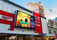 Большая на открытом воздухе улица торгового центра рекламируя знак СИД афиши P8 СИД