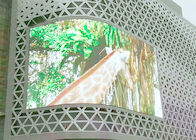 На открытом воздухе водоустойчивый установленный экран дисплея цифров кривой стены P8 гибкой видео- приведенный рекламой