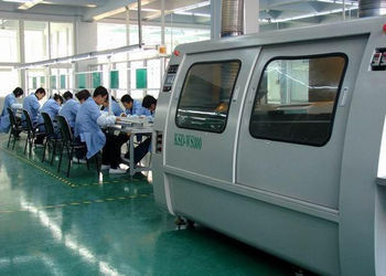 COB P1.25 DIP Outdoor Full Color LED Advertising Display Screen 1R1G1B Высокая яркость