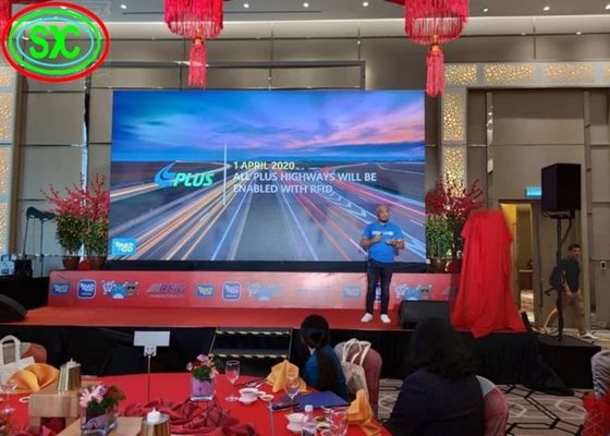 P3.91mm Внутренний полноцветный арендный светодиодный дисплей 3000:1 Контрастная видеостенка