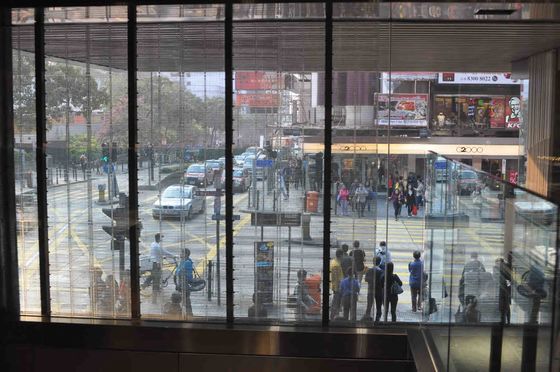 P3.91-7.82 Внутренний прозрачный светодиодный дисплей SMD Стеклянный дисплей полного цвета