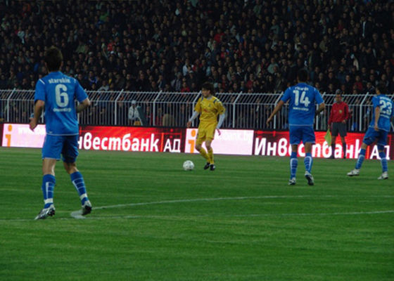 Футбольный стадион светодиодные рекламные панели P5 P10 Высокая яркость HD периметр 960 * 960 мм Билл-борд