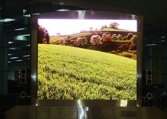 Кривой экран Внутренний 1/16 Мод сканирования 32x32 Dot P6 LED Ultra HD Display