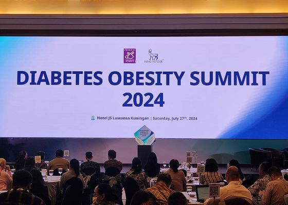 P2.5 SMD арендное шасси, меньший вес, арендованный светодиодный дисплей, гарантия 3 года