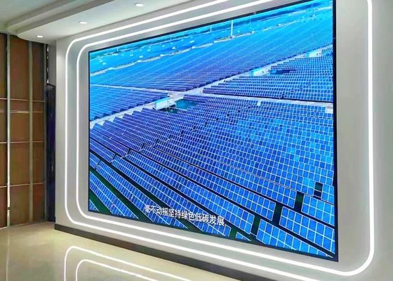 Хорошая цена Портативный ультратонкий внутренний светодиодный плакат P3.91 с складной стойкой COB онлайн