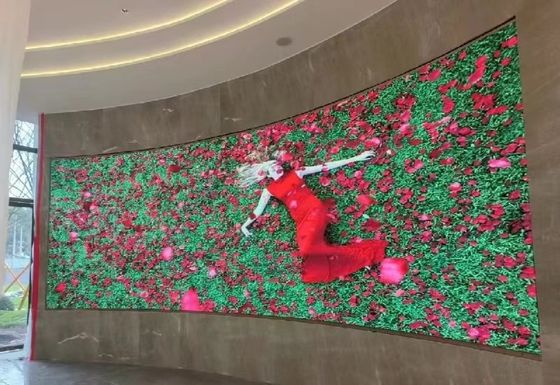 Хорошая цена Настройка на индивидуальном пользователе Гибкий цветный LED дисплей HD P1.5 Более 1300cd Яркость онлайн