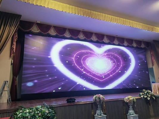 Стена приведенная P3 P4 P5 крытая видео-, большой прокат приведенный экранного дисплея 3 лет гарантии