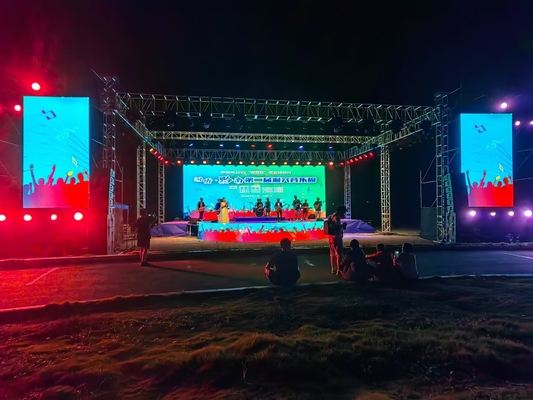 LED-экран для стадиона с расплавленным алюминиевым экраном для аренды экрана 3,91 мм, 500 * 1000 мм полноцветная наружная видеостенка