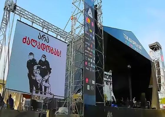 Хорошая цена Высокоразрешенный арендный экран LED видеодисплей P3.91 наружной RGB 1920HZ IP65 водонепроницаемый онлайн