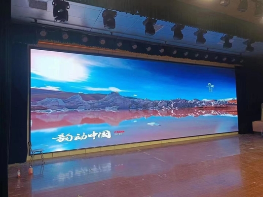 P3 Внутренний полноцветный светодиодный дисплей Высокая яркость и регулируемый баланс белого идеально подходит для сцены