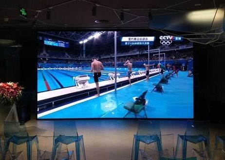 Хорошая цена Горячая продажа Большой масштаб высокой стабильности P8LED Billboard торгового центра LED дисплейный экран онлайн