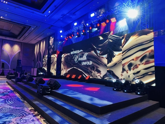 SMD2121 Внутренний изогнутый экран полный цвет Сталь 960 X 960 мм Коробка RGB LED Screen Rental
