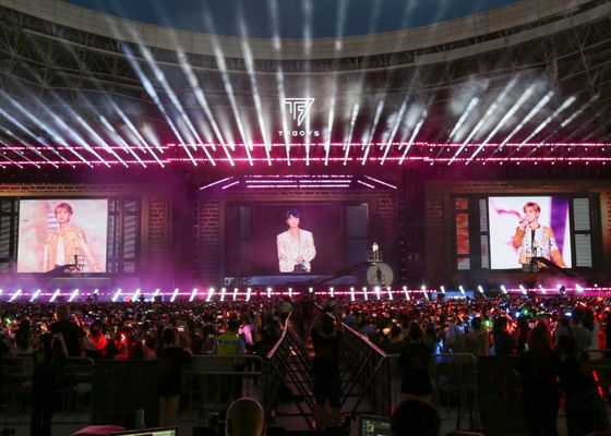 Хорошая цена HD LED Биллборд P4 DC5V Наружный стадион Коммерческое стартовое приложение онлайн