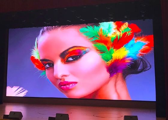 Хорошая цена Аренда экрана бар и клуб DJ Stage Indoor LED Billboard Scanner P5 LED дисплей онлайн
