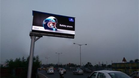 Экран светодиодного билборда для наружной рекламы с частотой обновления 3840 Гц