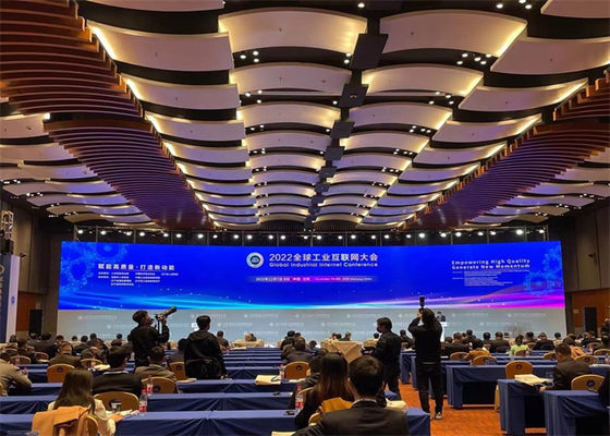 Легкая сборка и демонтаж внутреннего светодиодного дисплея P3.91 500*500 мм