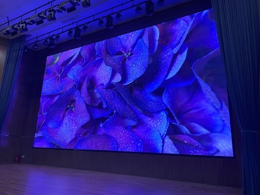 Внутренний полноцветный светодиодный дисплей P3.9 Гибкая RGB-экранная панель для рекламы и экрана мероприятия
