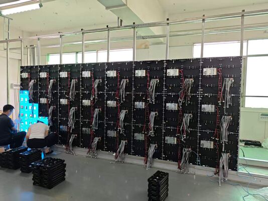 P2 Внутренний светодиодный дисплей с шириной пикселей 2 мм 1000cd / m2 Яркость и плотность пикселей 250000