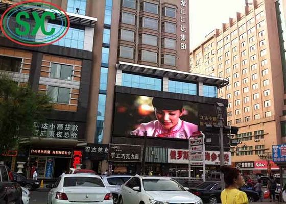 Хорошая цена Высококачественная наружная светодиодная рекламная панель P6 с водонепроницаемостью IP65, яркостью 7000 кд/кв. м и размером модуля 192 мм * 192 мм онлайн