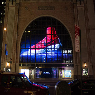 P3.91-P7.82 Прозрачный светодиодный экран 5000cd/m2 32768 Плотность пикселей