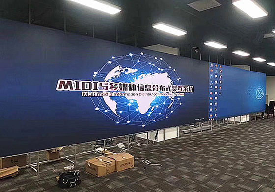 Внутренний полноцветный экранированный экран экрана P4 LED