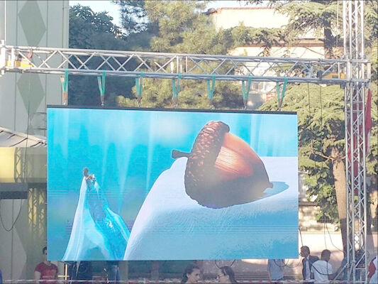 Rental Screen Curved LED Display Module 4.81mm Pixel Pitch 500x500mm Cabinet