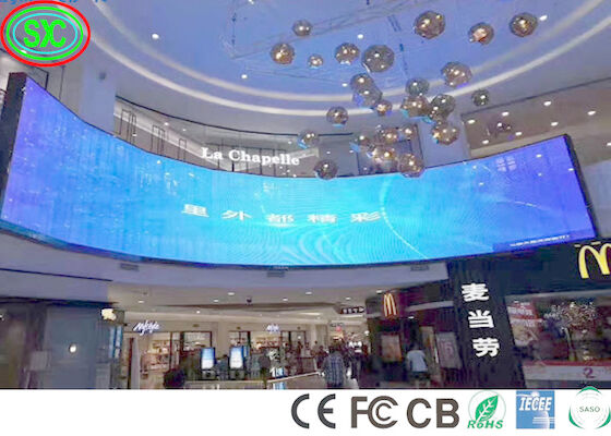 Внутренний 1100cd/M2 P3.91 Изогнутый экранированный экранированный экран 240W/M2