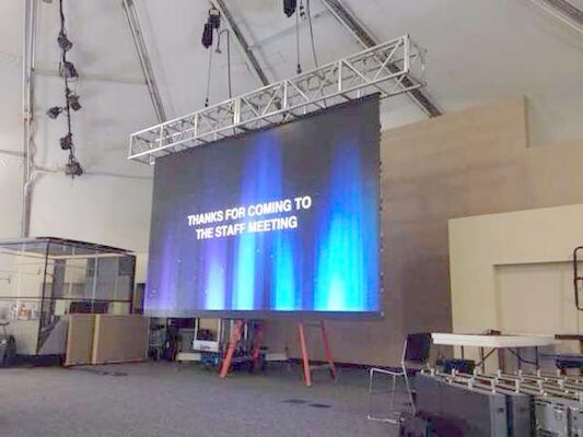 Внутри помещений SMD2121 P5 Full Color Stage LED Die-Casting Aluminum Screen Steel Box Event LED Screen (Полноцветный экранированный экранированный экранированный экранированный экранированный экранированный экранированный экранированный экранированный экранированный экранированный экранированный экранированный экранированный экраниру)