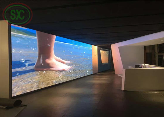 Удобный и экономичный полноцветный светодиодный экран для помещений с высокой яркостью и простой структурой