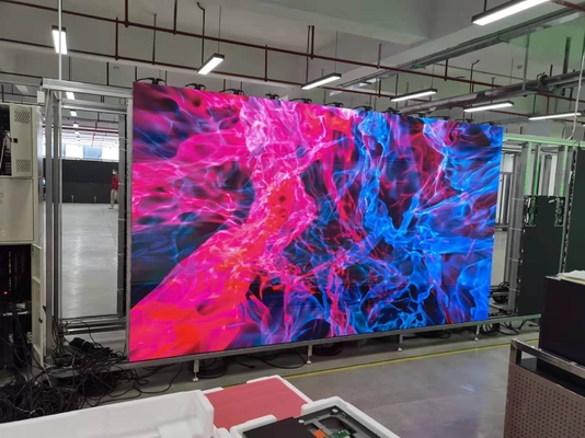 Внутренний цветный HD светодиодный дисплей с высокой частотой обновления, подходящий для гостиничного лобби, концерта