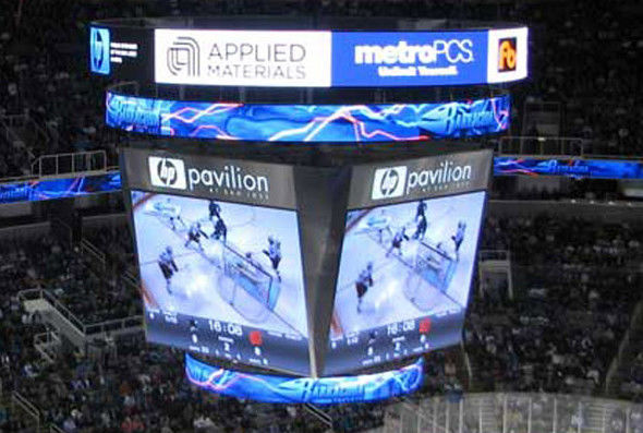 Спортивный экран COB P2.5 Внутренний полноцветный дисплей IP34 3G WIFI Система управления разрешением 3840Hz