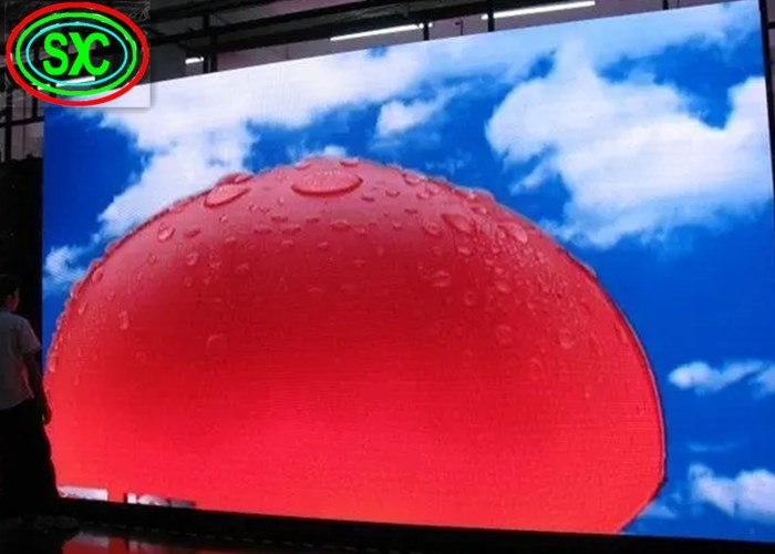 Высокопроизводительный светодиодный экран SMD с уровнем защиты IP43 и обычным размером шкафа 960 * 960 мм