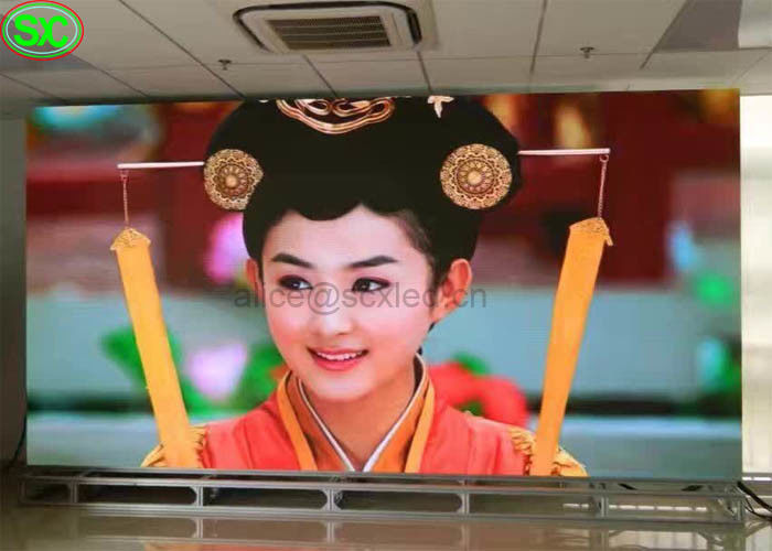 Хигх-денситы крытый дисплей СИД полного цвета П4 с временем Оператинг 100000хоурс