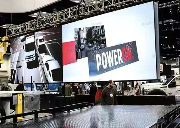 Внутренний полноцветный SMD2121P4 Сплавленный алюминиевый шкаф с экранами с 3 годами