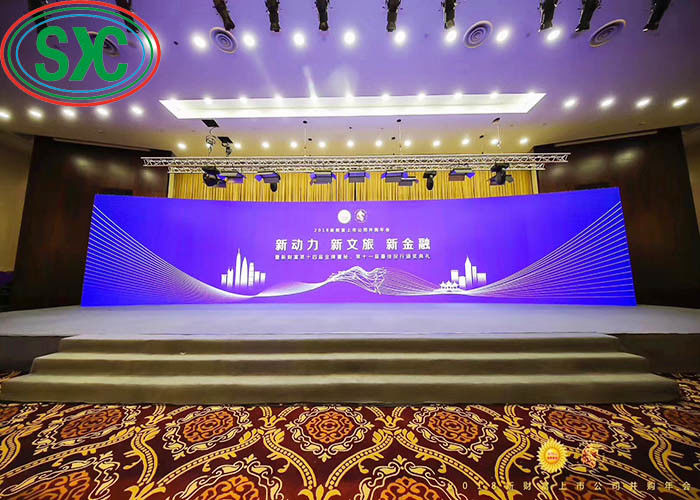 SMD2121 Внутренний изогнутый экран полный цвет Сталь 960 x 960 мм Коробка RGB LED дисплей