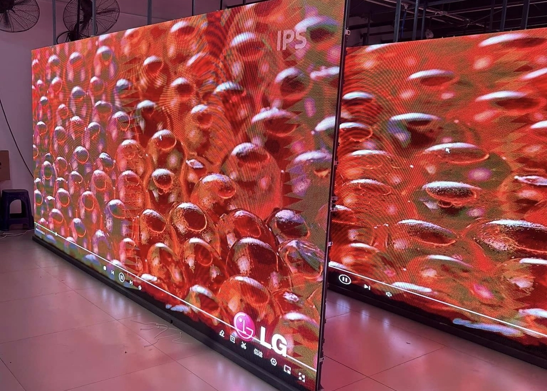 Аренда P3 RGB Внешний водонепроницаемый светодиодный рекламный экран DC5V Для стадионов и торговых центров