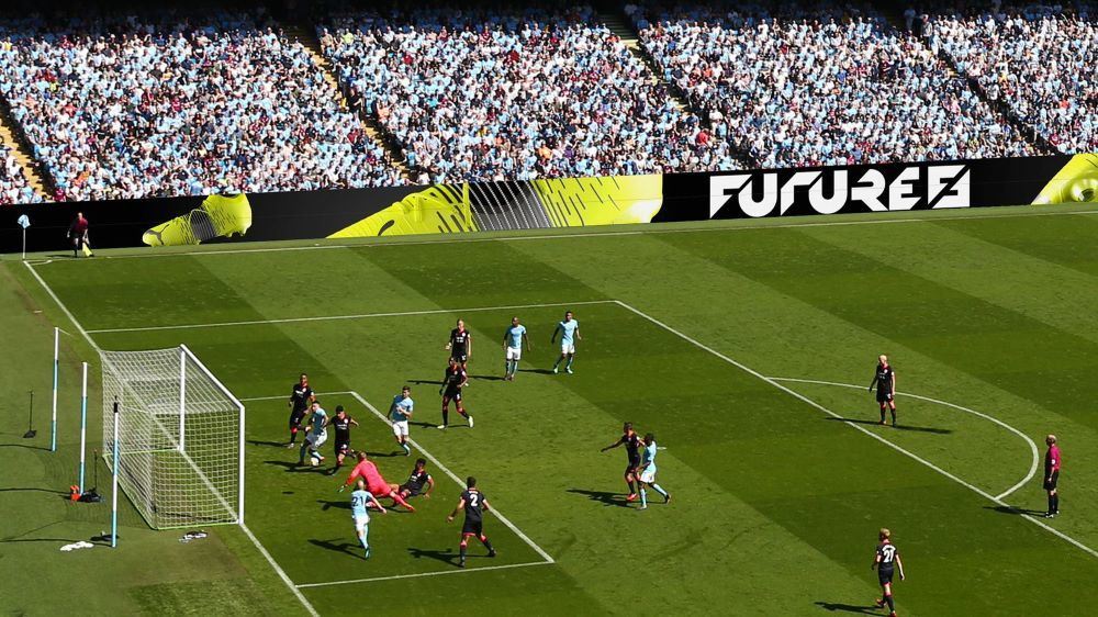 Контрастность 5000:1 и яркость ≥6500 кд/м2 для вывесок на аренах соревнований с высокой яркостью