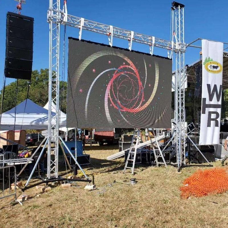 Среднее потребление 438 Вт/м2 Арендный светодиодный дисплей с размером панели 500*500 мм и размером кабинета