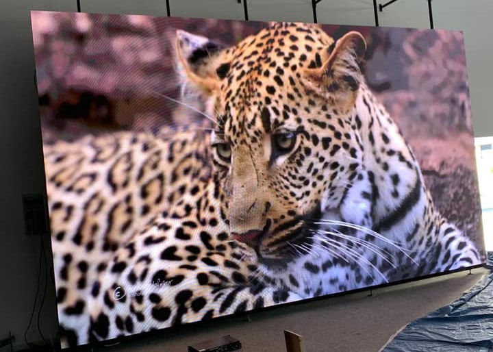 Внутренний полноцветный экранированный экран экрана P4 LED
