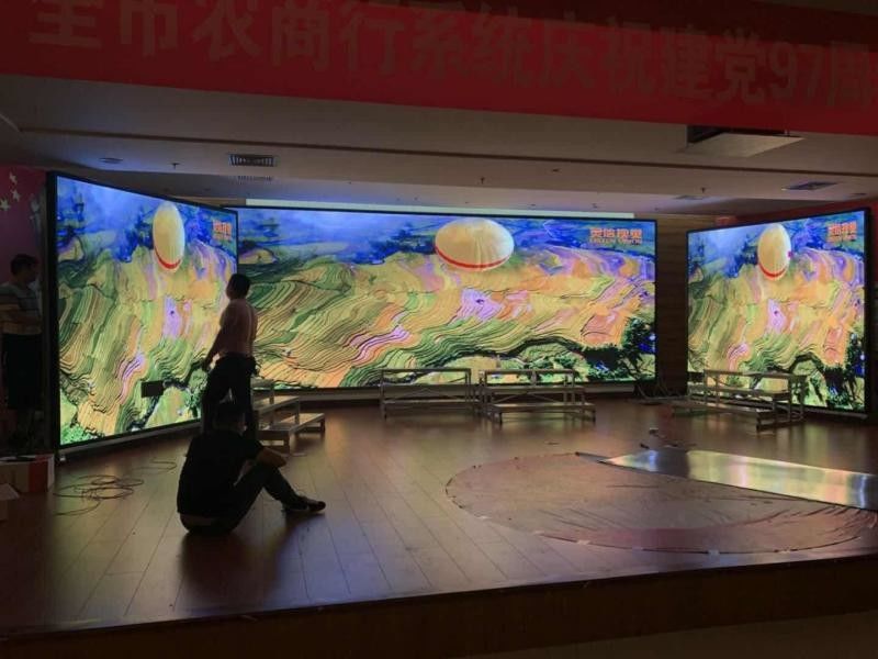 Доступный GOB COB HD Высокое разрешение Внутри полный цвет светодиодный дисплей Внутри полный цвет светодиодный дисплей