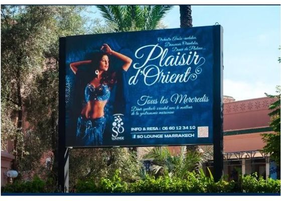 Дистанционное управление экрана приведенного WIFI поляка улицы рекламы P5 высокого определения на открытом воздухе