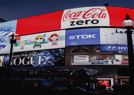 На открытом воздухе экран P10 приведенный, водоустойчивое IP65 изогнул видео- стену