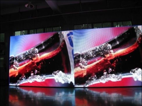 Хорошая цена Полноцветный видеопрокат 3In1 SMD2121 Внутренняя видеостенка с LED с 1000cd / sqm онлайн