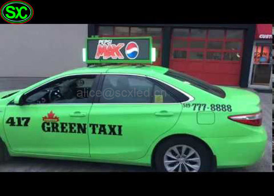 Видео ИП65 ХД делает дисплей водостойким знака автомобиля приведенный крышей, двойник приведенный знака встало на сторону