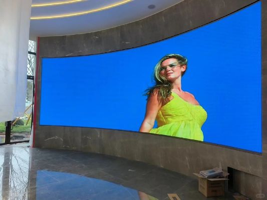 Хорошая цена P2 GOB LED Дисплей Полноцветная Внутренняя HD Видеостена Кабинет 640x640мм онлайн