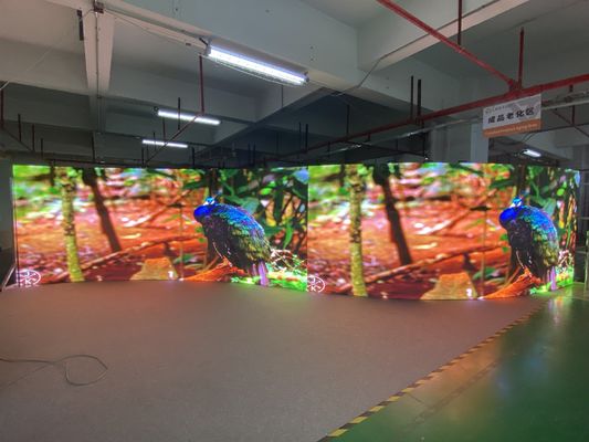 Хорошая цена Ультратонкий P4 RGB LED арендный экран полный цвет водонепроницаемый LED экран 42500 точек / квадратный метр онлайн