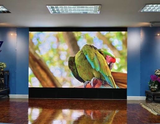 256*128 Разрешение модуля Малый пиксельный диапазон светодиодного дисплея Плотность 640000 точек/м2 для четких и четких изображений