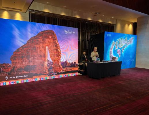 Внутри помещений P2.5 полноцветный светодиодный дисплей Аренда события Концерт Сцена Фон Модульный светодиодный экран аренды