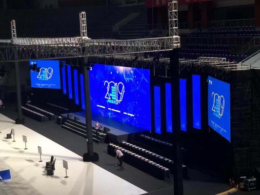 Блок светодиодного RGB-дисплея яркостью 5500 для рабочих температур -12/50 и долговечности