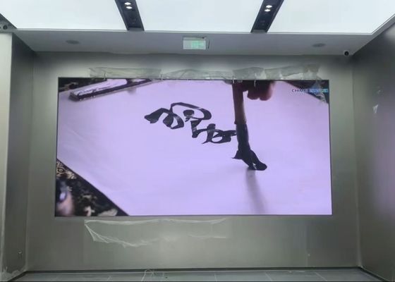 Хорошая цена SMD2121 Сплавленный алюминиевый экран Мягкий модуль Малый пич Полный цветный HD светодиодный экран P1.667 500 * 1000 мм онлайн